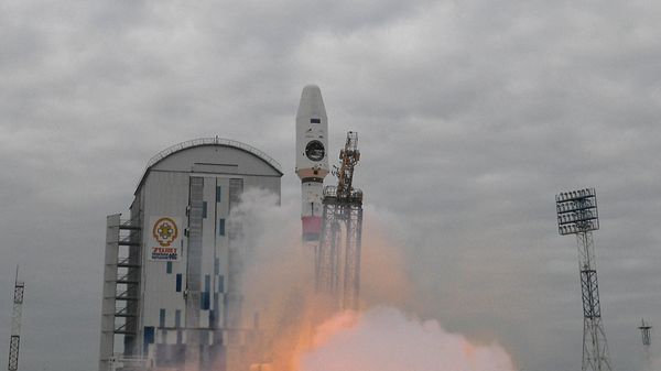 Запуск РН Союз-2.1б с автоматической станцией Луна-25