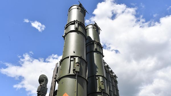 Работа зенитно-ракетной системы ПВО С-300В4