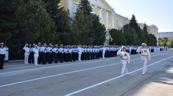 В Севастополе курсанты Черноморского высшего военно-морского училища имени П.С. Нахимова приняли Военную присягу
