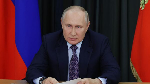 Президент РФ В. Путин провел заседание Российского оргкомитета Победа