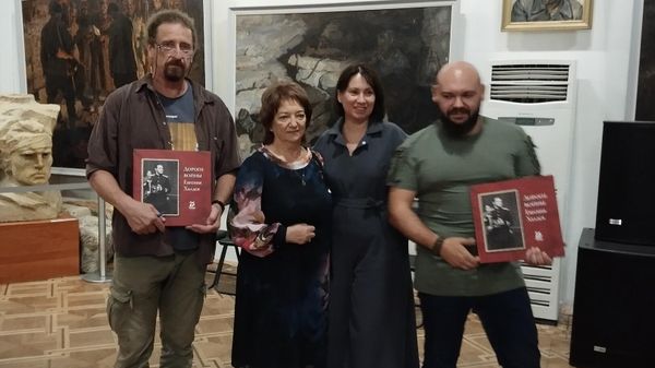 Выставка фотографий военкоров РИА Новости Крым в Керчи
