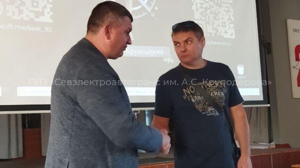 Водителя Севэлектроавтотранса премировали за эвакуацию детей после ракетной атаки 
