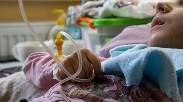Сейчас под опекой Крымского детского хосписа находится около 60 детей