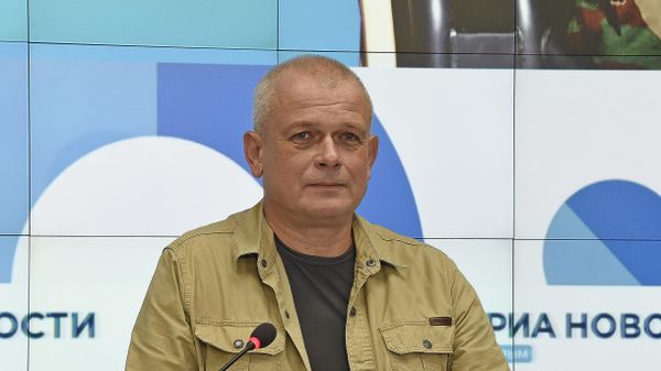 Директор Таврического информационно-аналитического центра, кандидат политических наук Александр Бедрицкий
