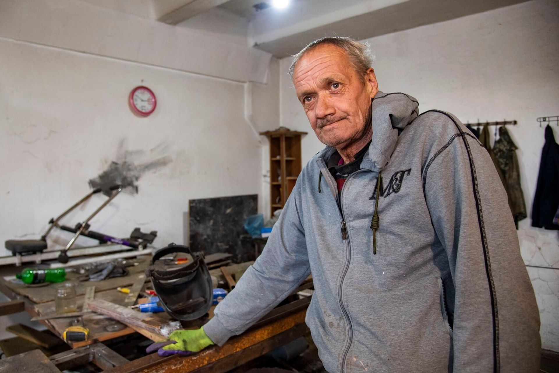 Павел Павлович - бывший житель одного из сел Херсонской области, затопленного при уничтожении Каховской дамбы - РИА Новости, 1920, 14.11.2023