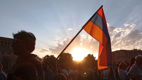 Протесты в Ереване на фоне эскалации в Нагорном Карабахе