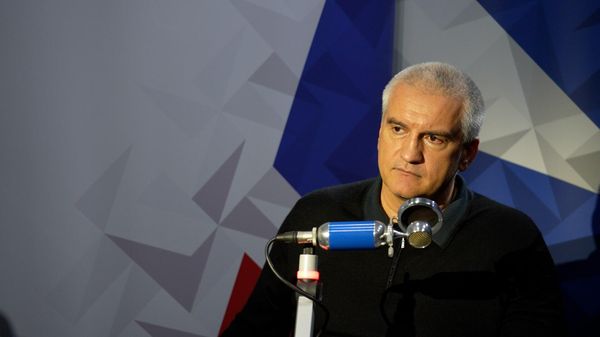 Сергей Аксенов в студии Радио Спутник в Крыму