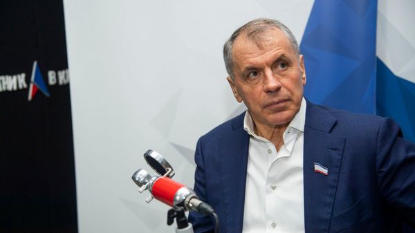 Владимир Константинов в студии Радио Спутник в Крыму