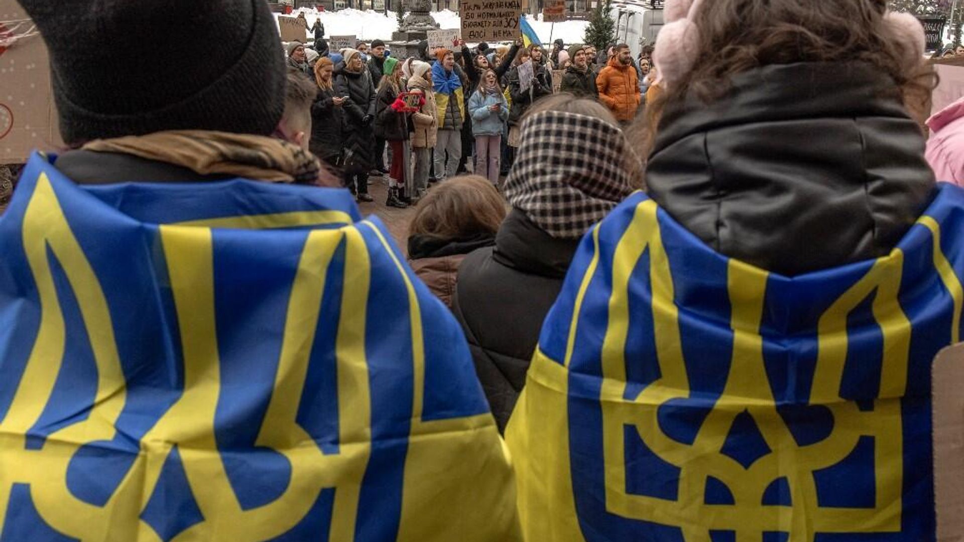 Активисты присутствуют на митинге перед Киевсоветом Активисты присутствуют на митинге перед Киевсоветом - РИА Новости, 1920, 26.12.2023