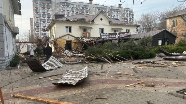 Последствия обстрела центра Белгорода ВСУ