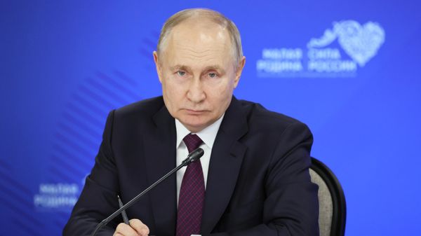 Президент РФ В. Путин провел встречу с главами муниципальных образований субъектов России