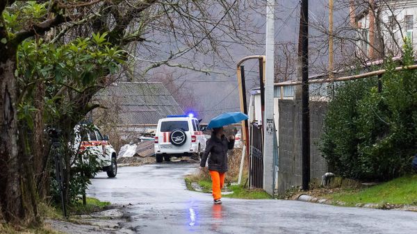 В селе Волковка Лазаревского района Сочи ввели режим ЧС из-за подвижки грунта