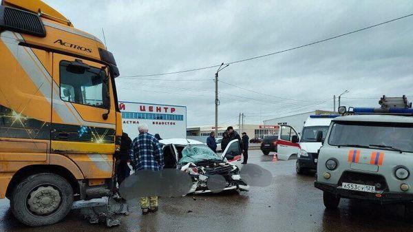 2 человека погибли и 3 пострадали в ДТП в Абинске