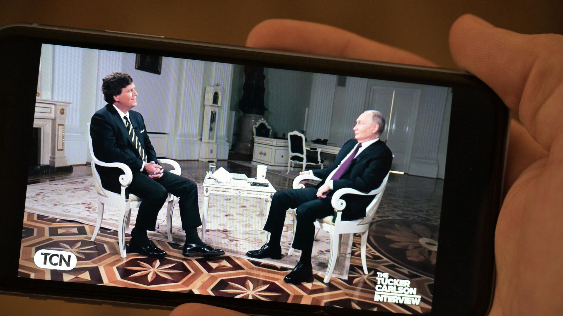 Трансляция интервью президента РФ Владимира Путина американскому журналисту Такеру Карлсону - РИА Новости, 1920, 15.02.2024