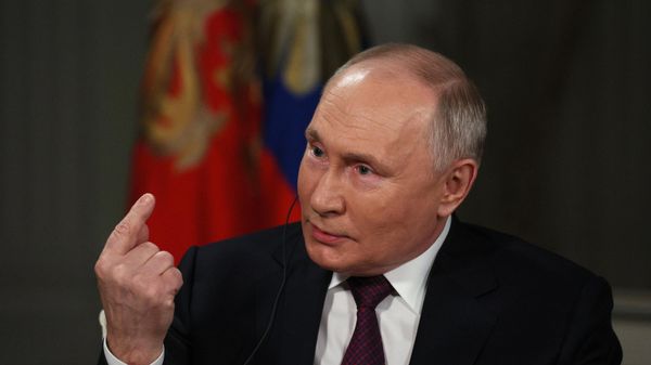 Президент РФ Владимир Путин дал интервью американскому журналисту Такеру Карлсону