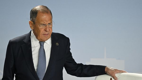 Лавров принимает участие в презентации сборника Крым в развитии России - трансляция