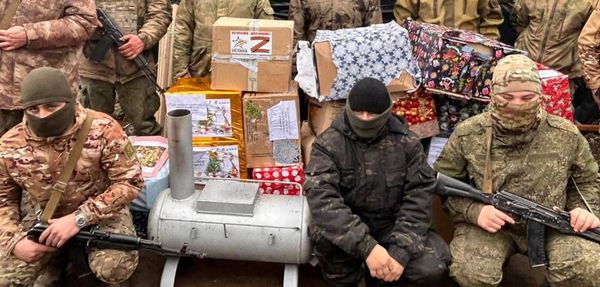 Военные получают посылки и компактные печки-буржуйки