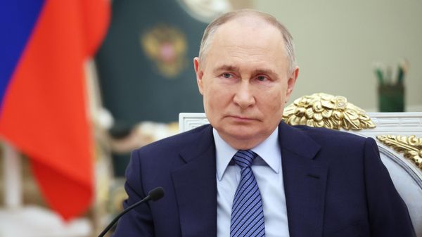 Президент РФ В. Путин встретился с победителями конкурса управленцев Лидеры России