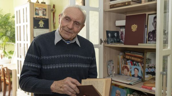 Анатолий Яковлевич Медведь Анатолий Яковлевич Медведь