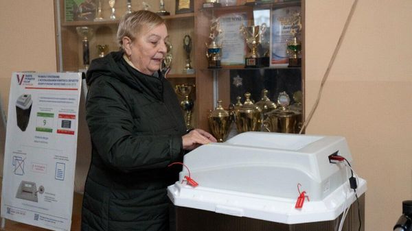 Голосование на выборах президента России в Симферополе