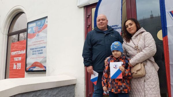 Избиратели в Севастополе