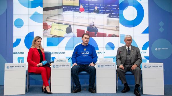 Видеомост Москва — Минск — Симферополь на тему: 10-летие подписания договора о принятии в состав Российской Федерации Республики Крым