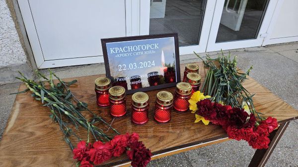 В Раздольненском районе организован стихийный мемориал в память о жертвах теракта в Крокус Сити Холле В Раздольненском районе организован стихийный мемориал в память о жертвах теракта в Крокус Сити Холле