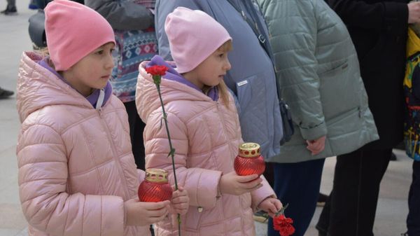 Мемориал в память о погибших в теракте в Крокус Сити Холле в Алуште Мемориал в память о погибших в теракте в Крокус Сити Холле в Алуште
