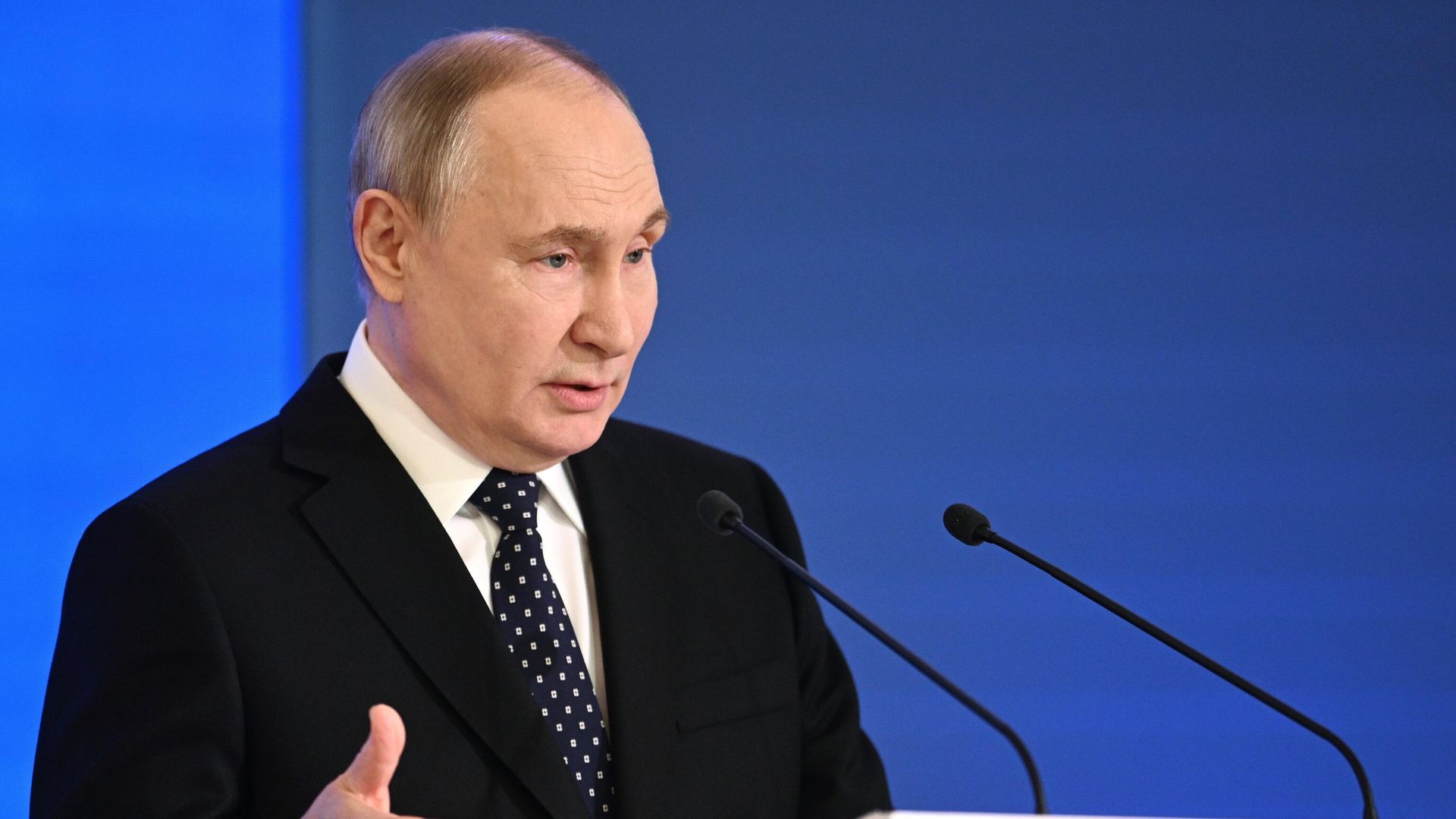 Президент Владимир Путин принял участие в съезде Федерации независимых профсоюзов России - РИА Новости, 1920, 04.04.2024