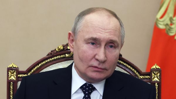 Президент Владимир Путин проводит совещание с членами правительства Президент Владимир Путин проводит совещание с членами правительства