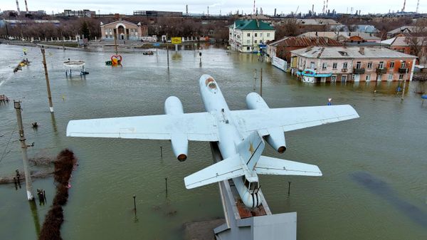 Последствия прорыва дамбы в Орске