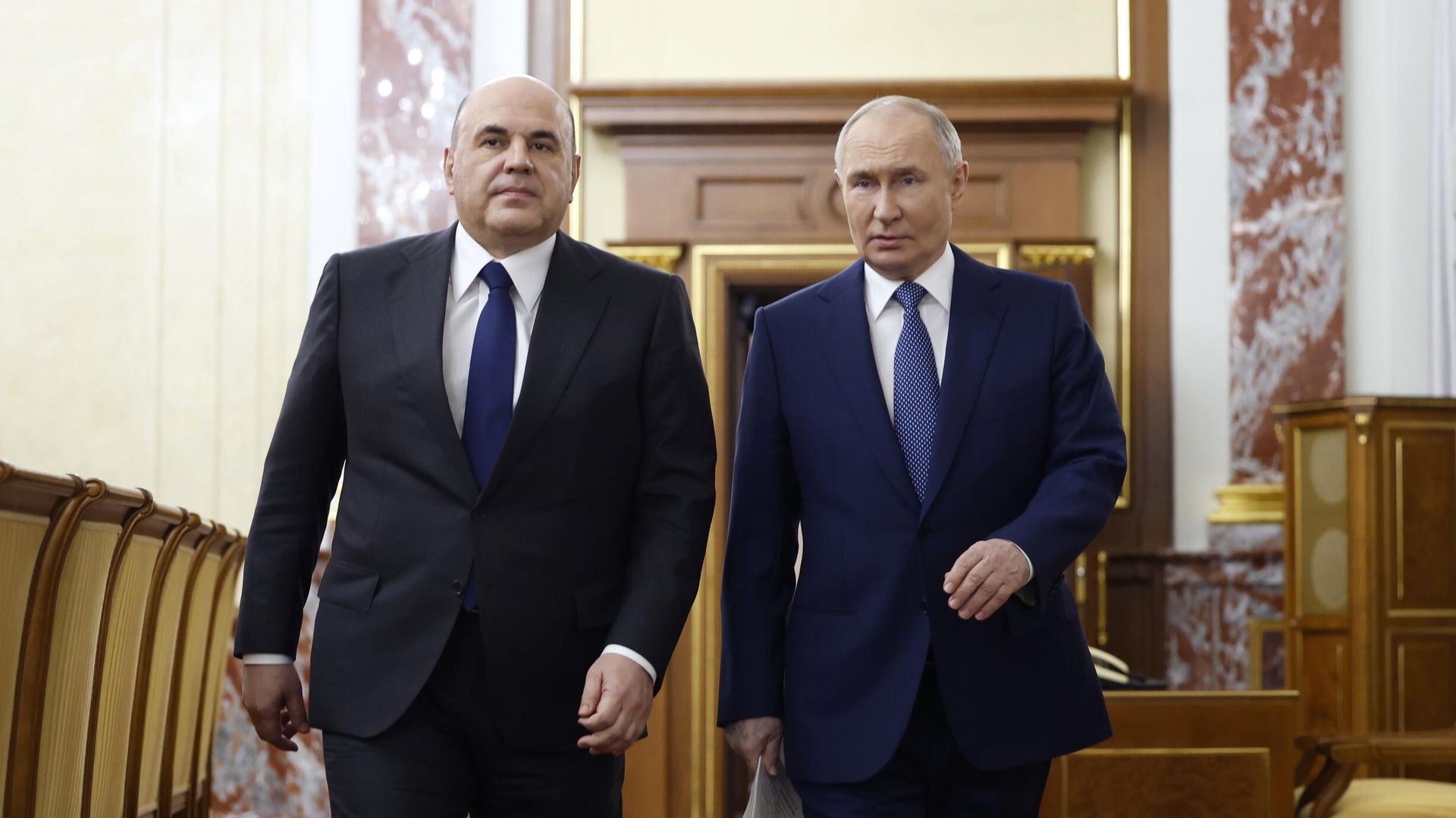 Президент Владимир Путин провел встречу с членами правительства - РИА Новости, 1920, 06.05.2024