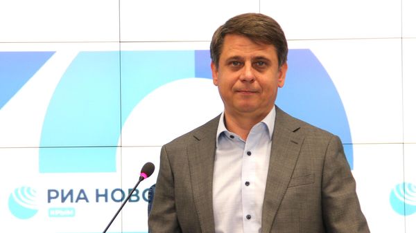 Директор Территориального фонда ОМС Андрей Карпеев