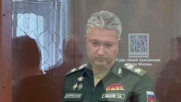 Замминистра обороны Тимур Иванов арестован по делу о взяточничестве Замминистра обороны Тимур Иванов арестован по делу о взяточничестве