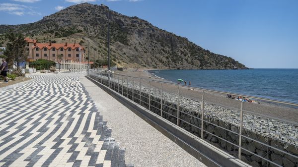 Благоустройство бухты Маленького капитана в селе Веселое 
