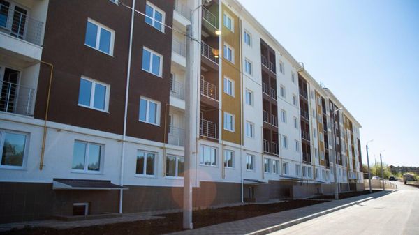 Дом по ул. Балаклавская в Симферополе, в котором получили квартиры дети-сироты