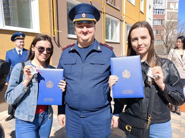 Долгожданное жилье получили в Симферополе дети-сироты и дети, оставшиеся без попечения родителей.