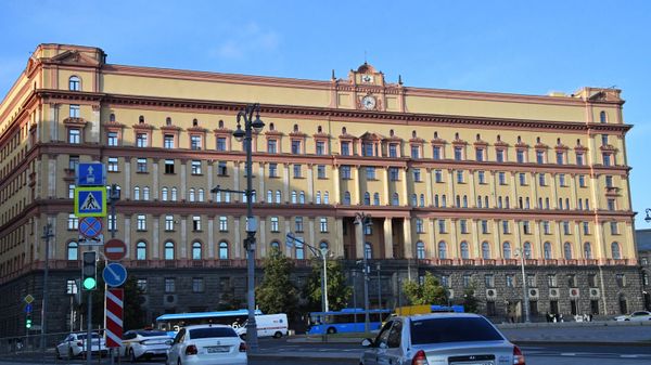 Здание ФСБ на Лубянской площади в Москве.