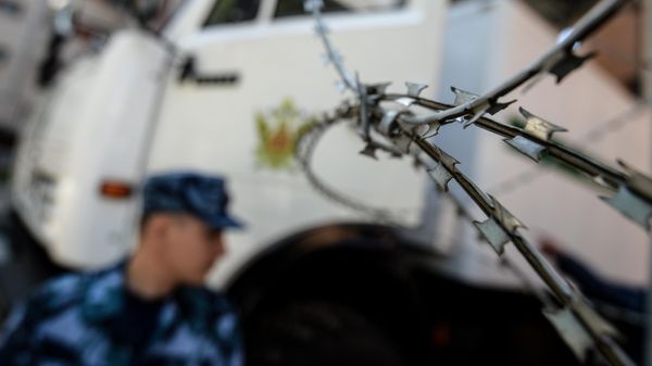 Ограждение из колючей проволоки