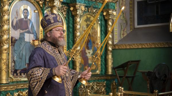 митрополит Симферопольский и 
Крымский Тихон