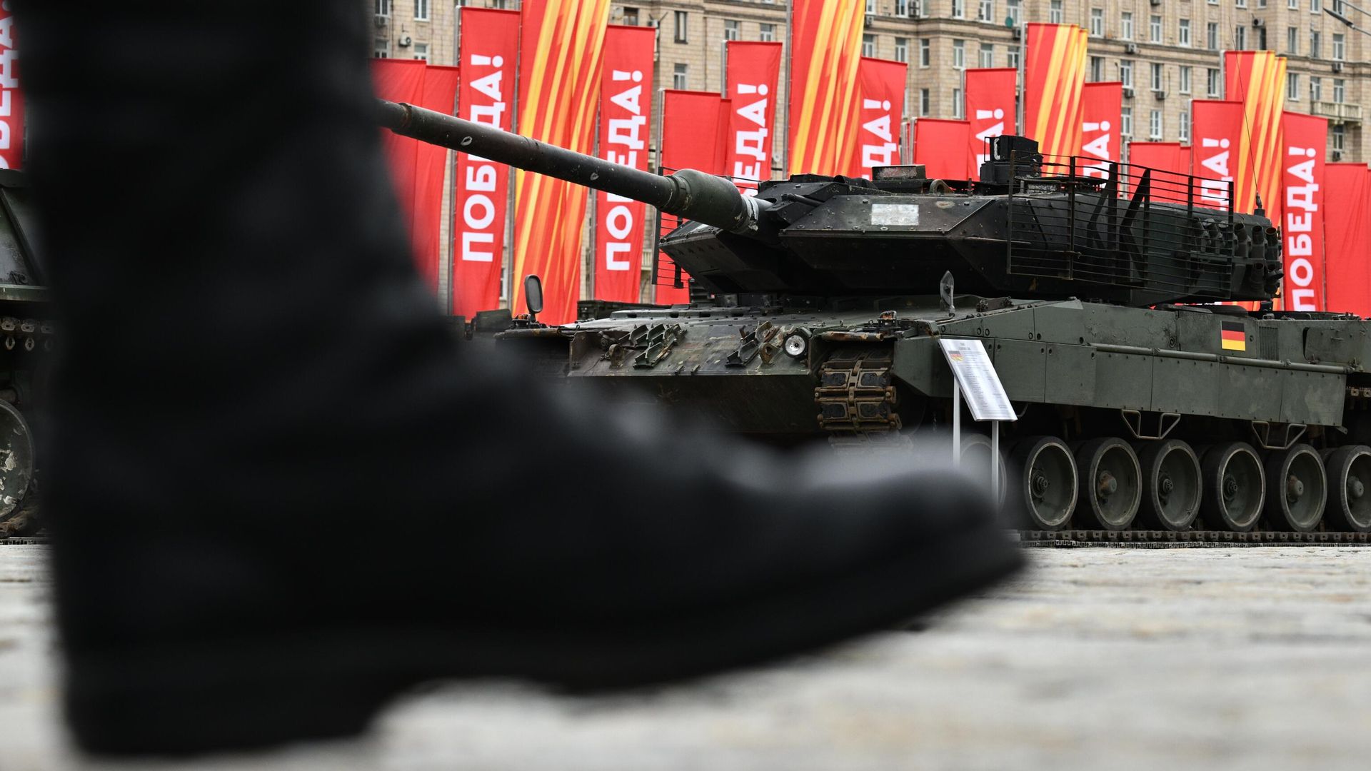 Трофейный немецкий танк Leopard 2, захваченный российскими военнослужащими в ходе спецоперации Трофейный немецкий танк Leopard 2, захваченный российскими военнослужащими в ходе спецоперации - РИА Новости, 1920, 24.11.2024