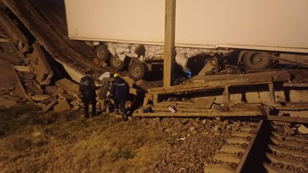 На месте обрушения моста в Джанкойском районе На месте обрушения моста в Джанкойском районе