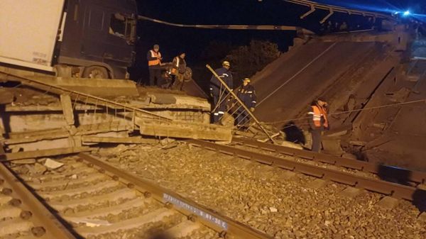 На месте обрушения моста в Джанкойском районе На месте обрушения моста в Джанкойском районе