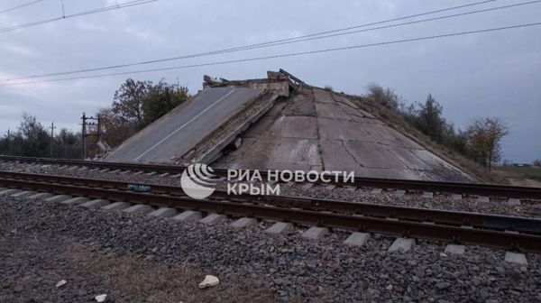 Рухнувший мост Джанкойском районе Крым Рухнувший мост Джанкойском районе Крым