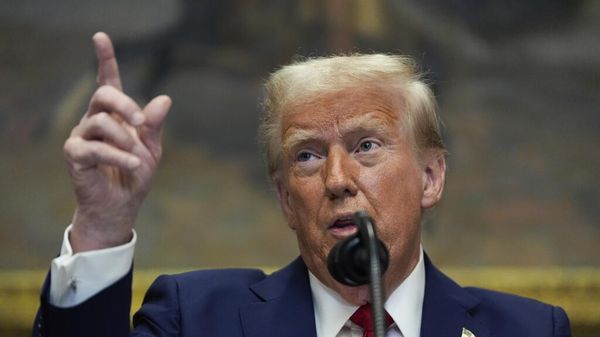 Президент Дональд Трамп выступает в зале Рузвельта Белого дома во вторник, 21 января 2025 года, в Вашингтоне. (AP Photo/Джулия Демари Нихинсон)