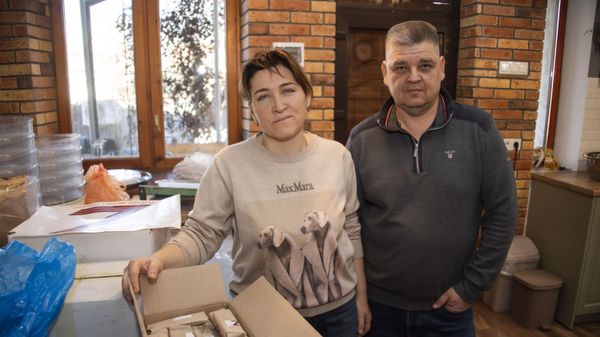 Волонтеры Сергей и Светлана Носовы