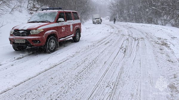 Снег на дорогах Крыма Снег на дорогах Крыма