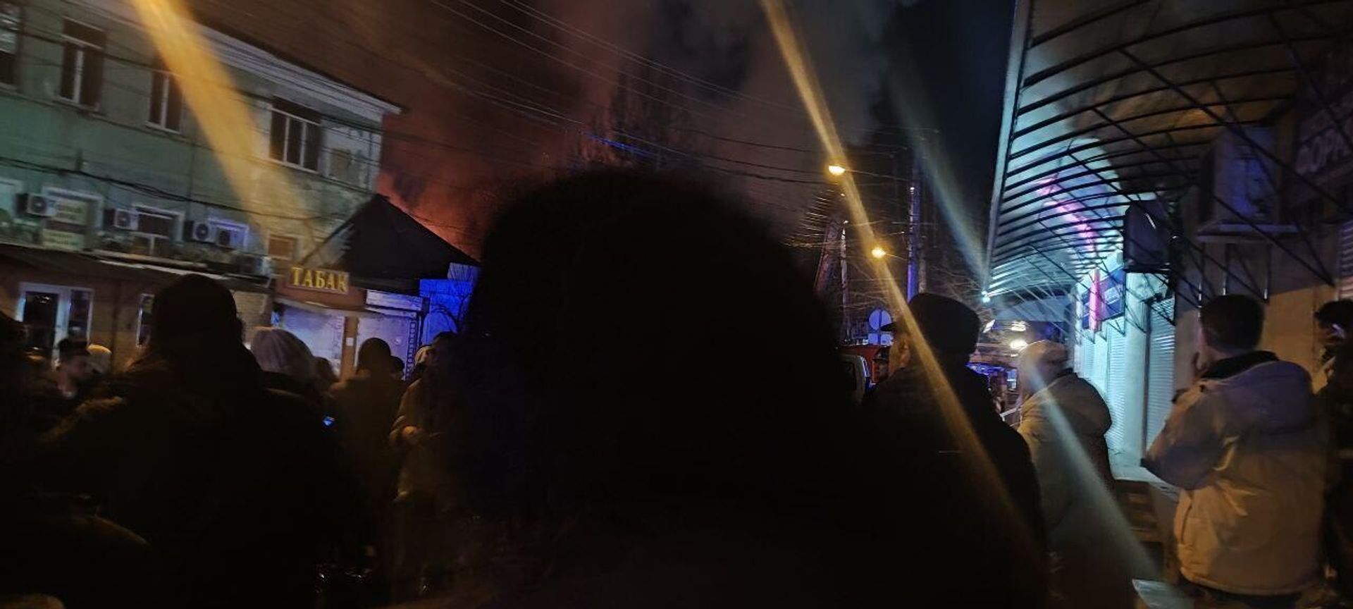 Пожар в Сифмерополе в районе Центрального рынка и стадиона Локомотив - РИА Новости, 1920, 14.02.2025