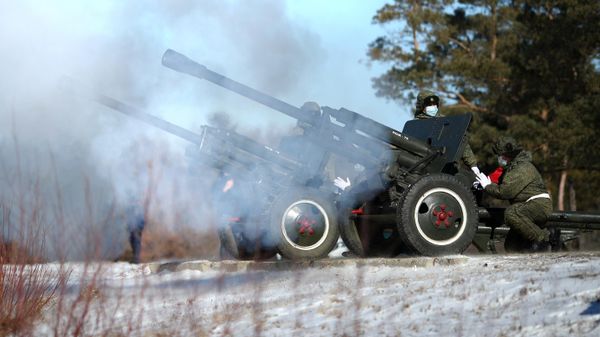 Залп из пушек ЗиС-3 Залп из пушек ЗиС-3