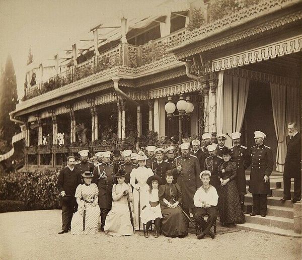 Ливадия. Император Александр III с семьей. 1894 г.